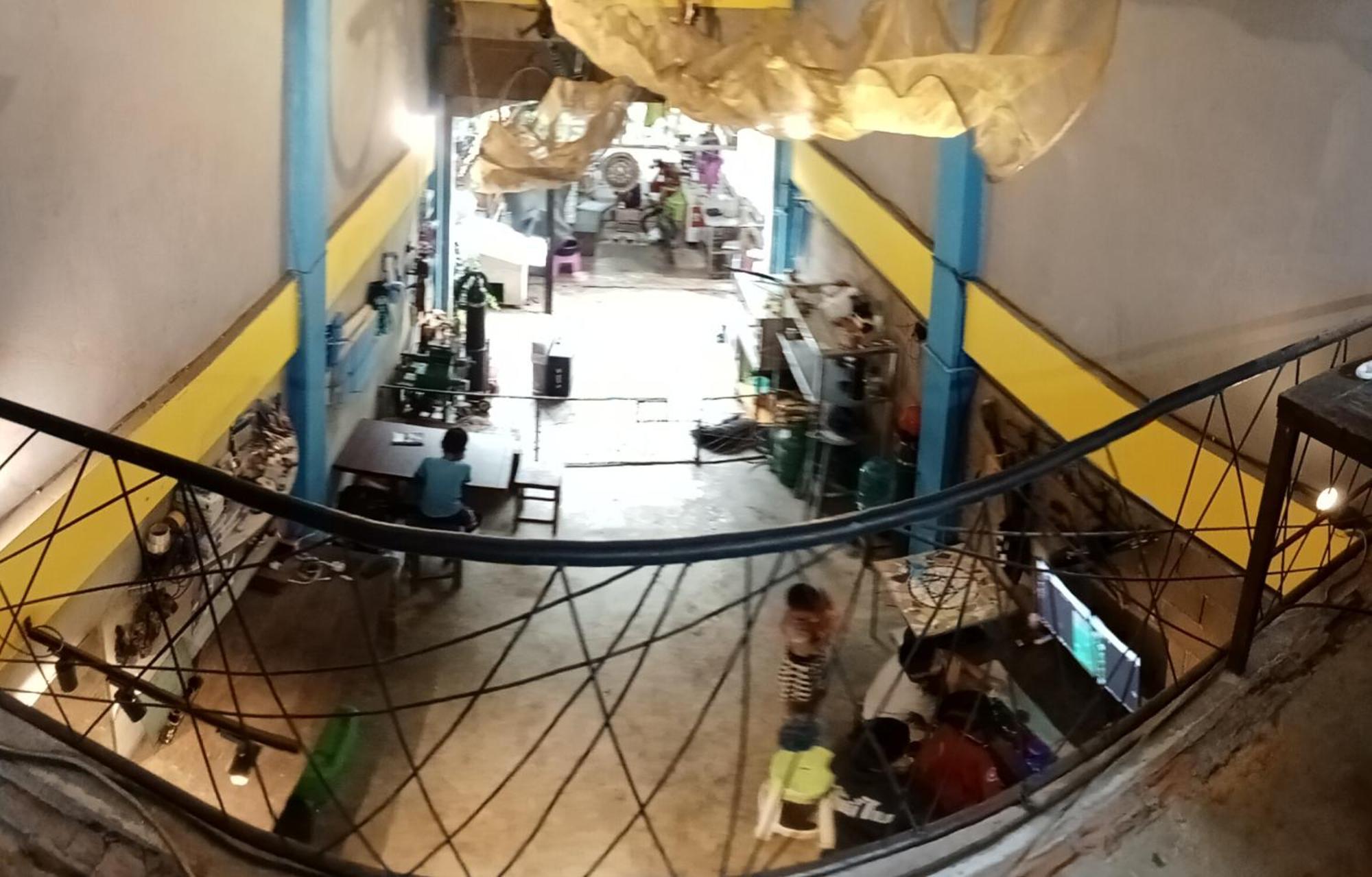 Mae Sot Commune Exterior photo